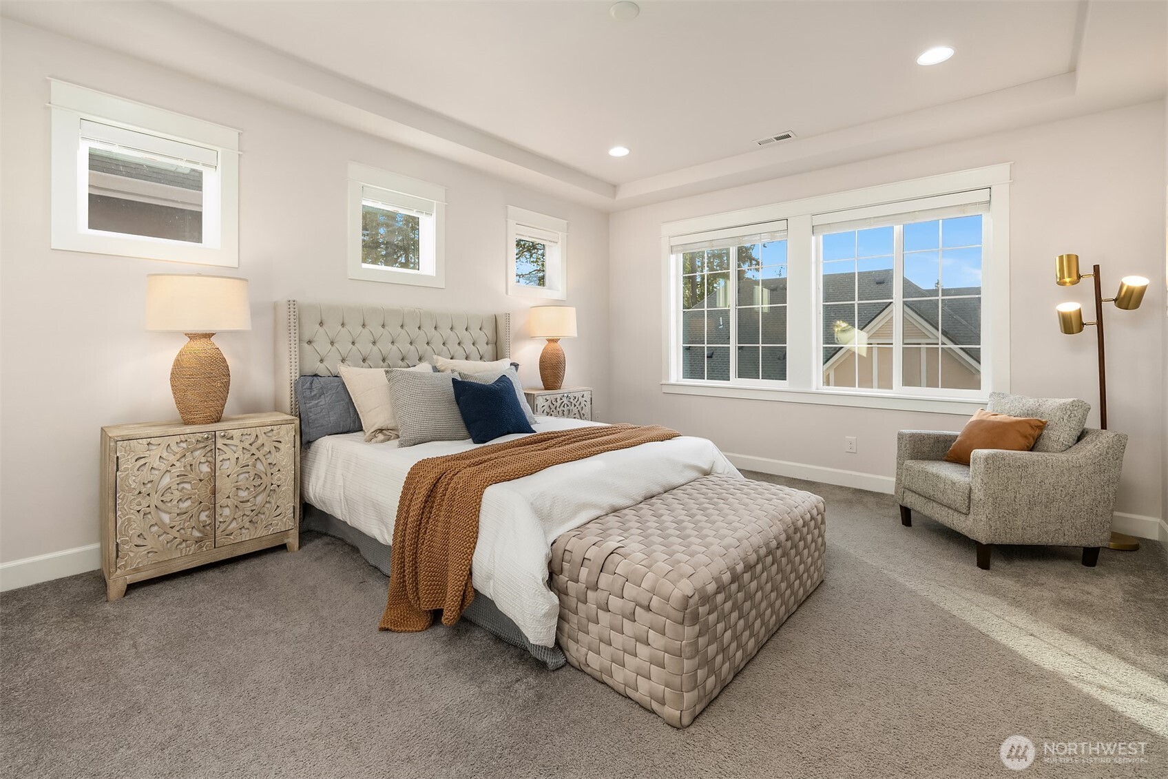 404 6th Lane NE, Issaquah, WA 98029