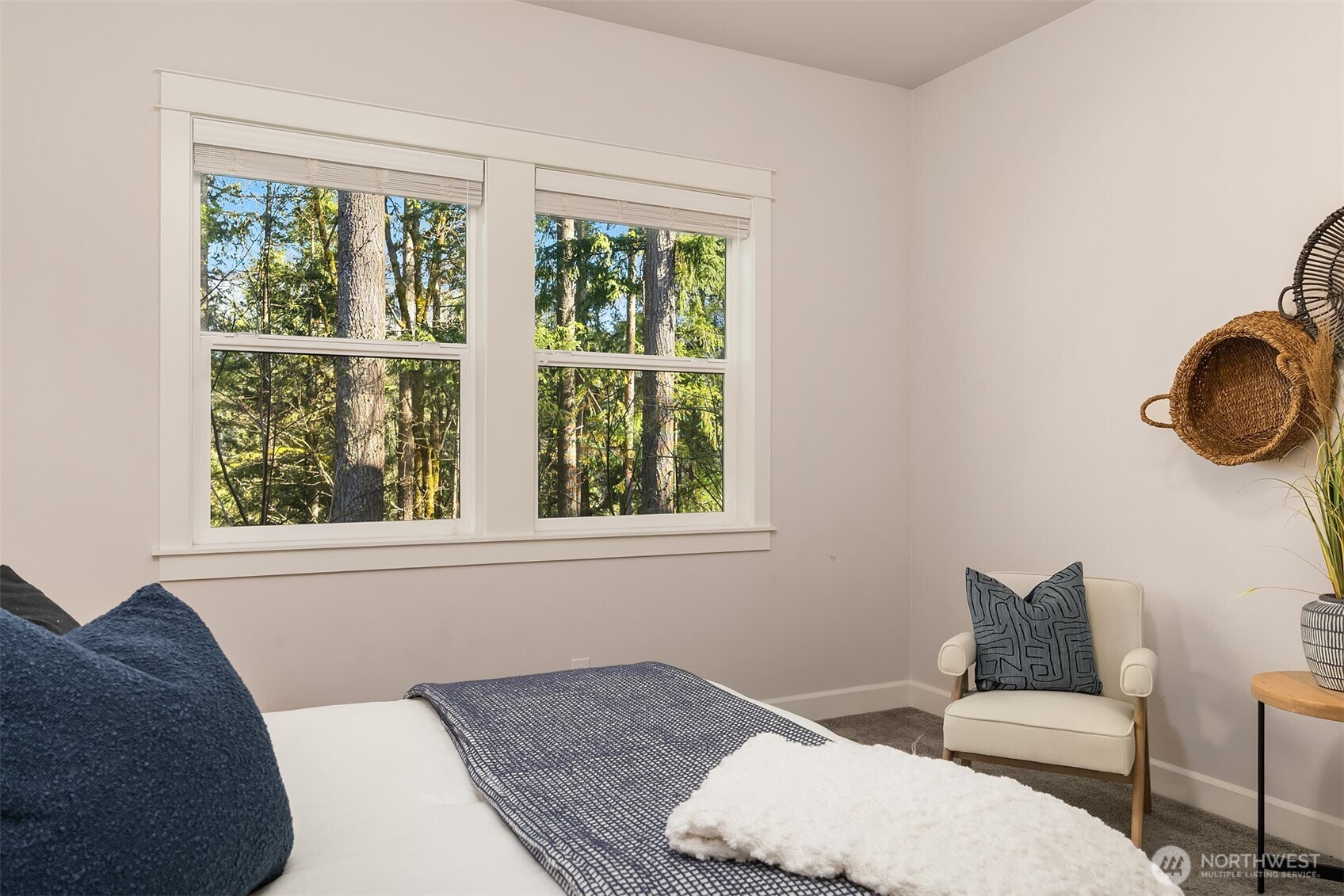 404 6th Lane NE, Issaquah, WA 98029