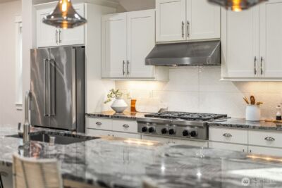 404 6th Lane NE, Issaquah, WA 98029 - Photo 9