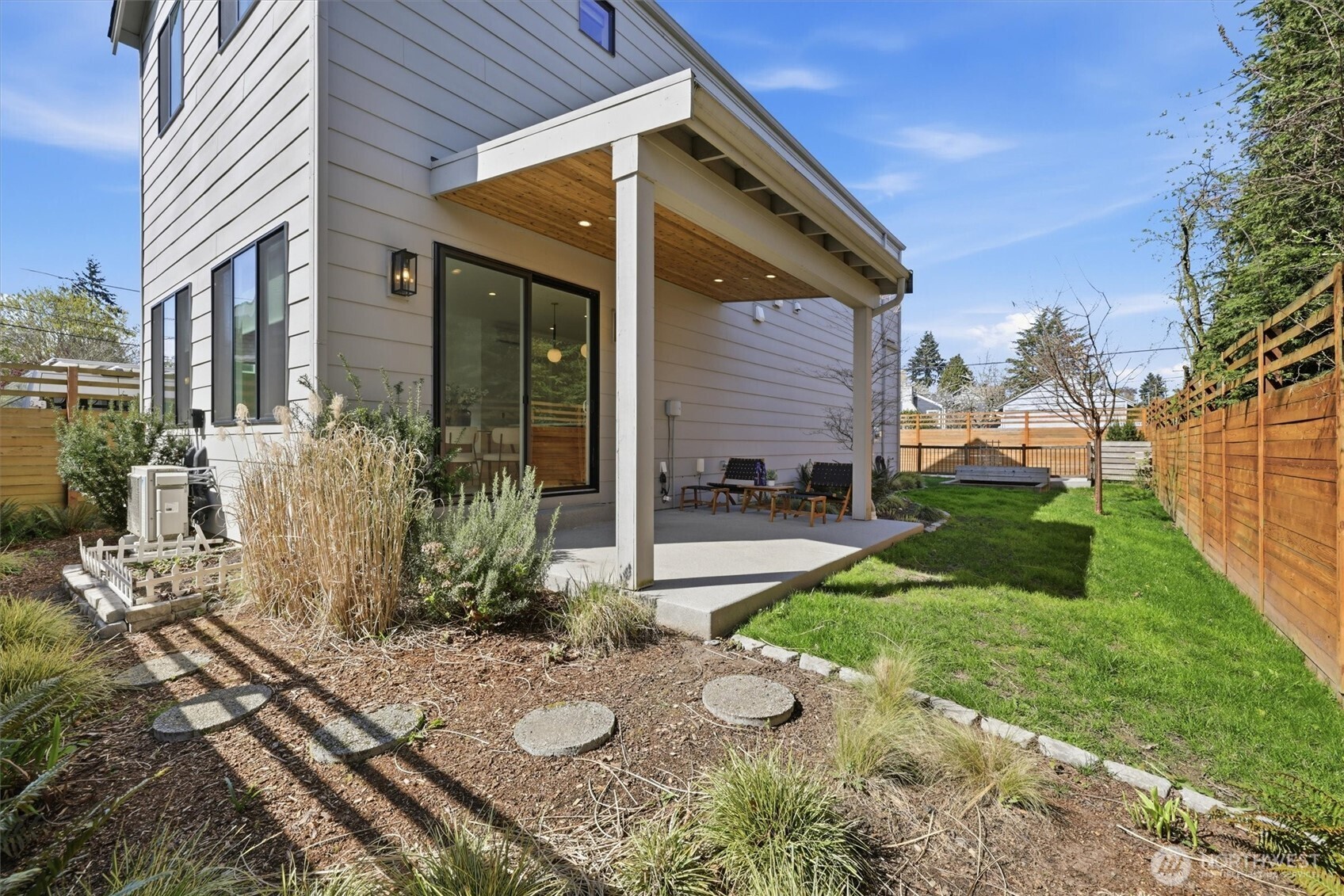 7354 Alonzo Ave NW, Seattle, WA 98117