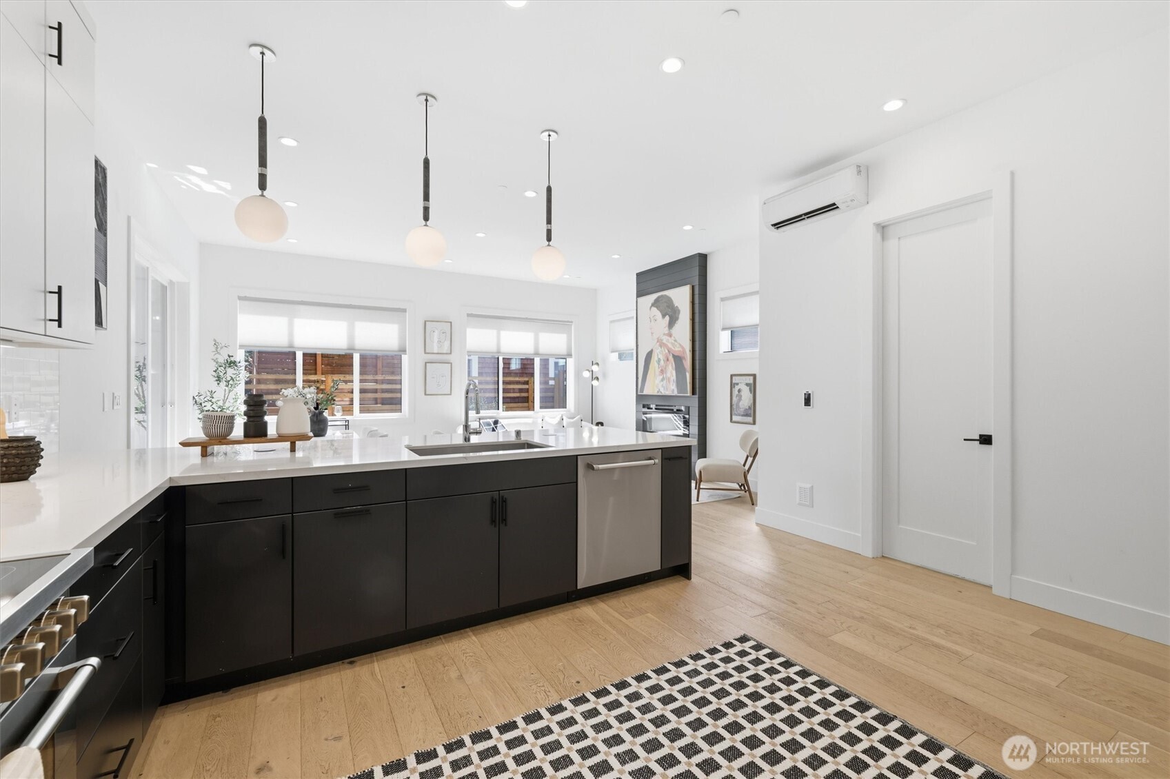 7354 Alonzo Ave NW, Seattle, WA 98117