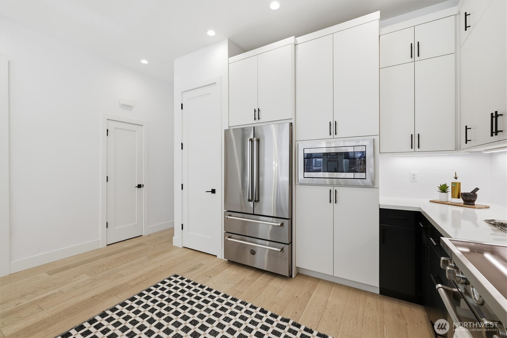 7354 Alonzo Ave NW, Seattle, WA 98117