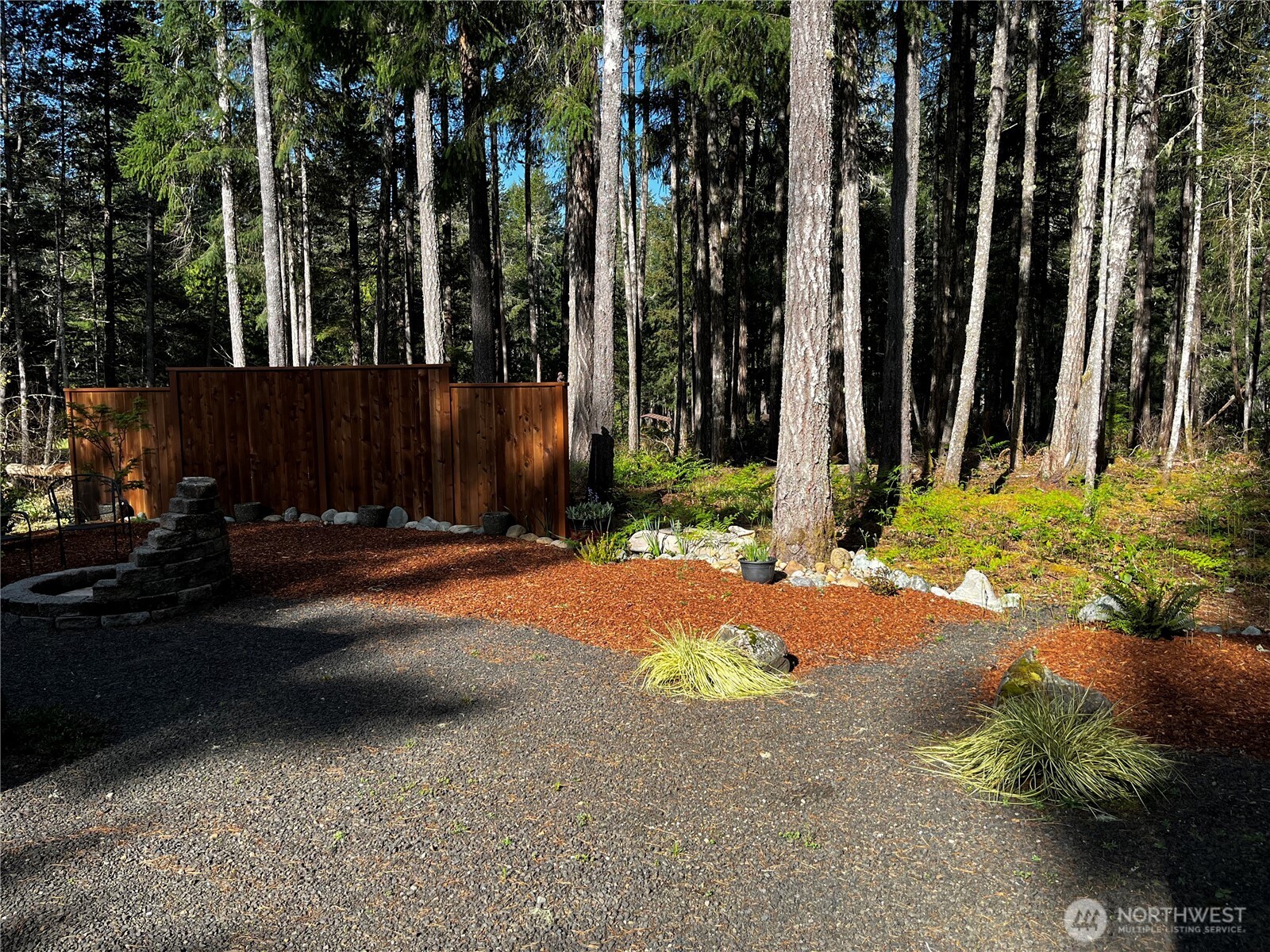 21 N White Way Ln , Hoodsport, WA 98548