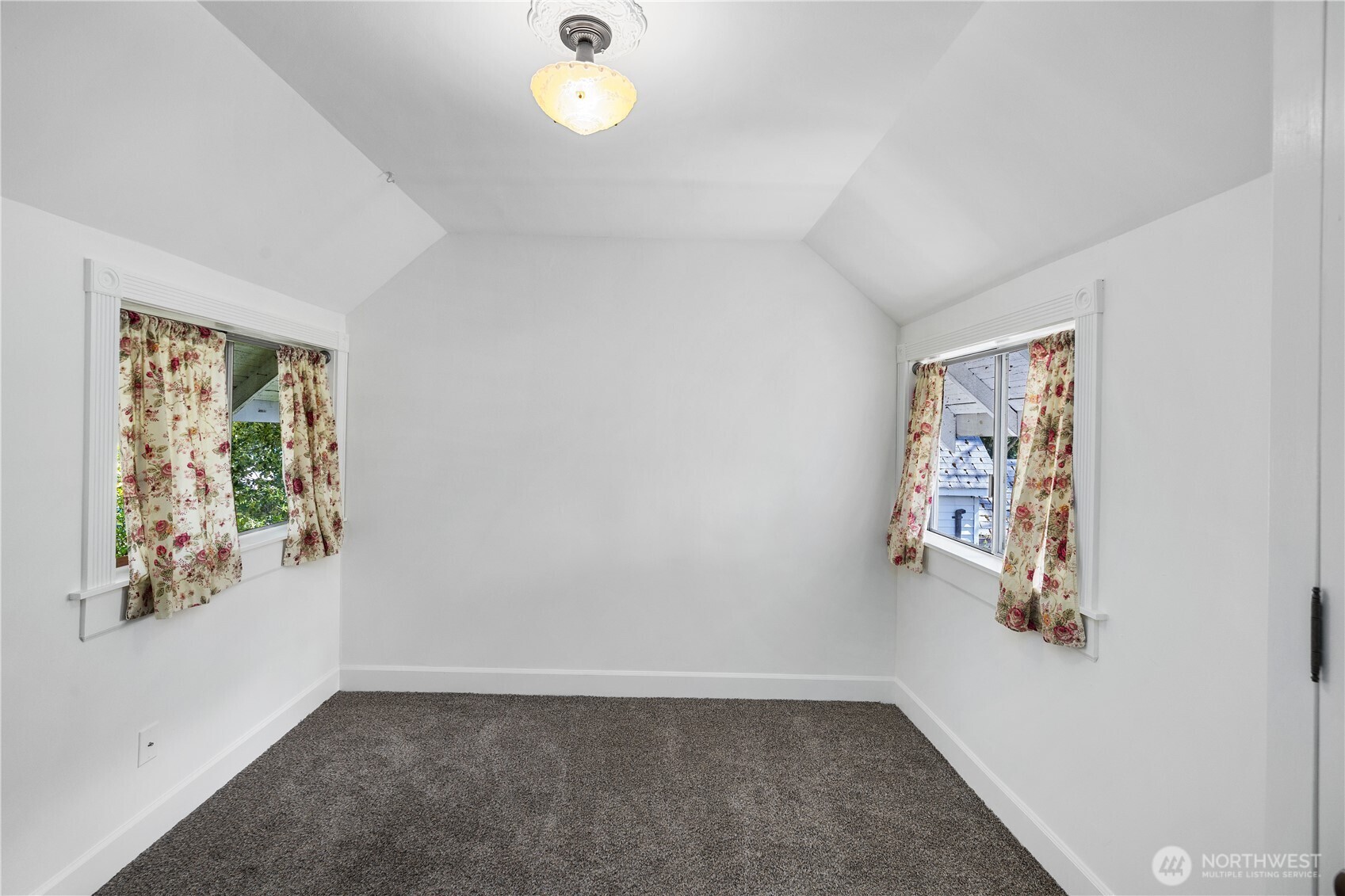 901 E Morton Street , Tacoma, WA 98404