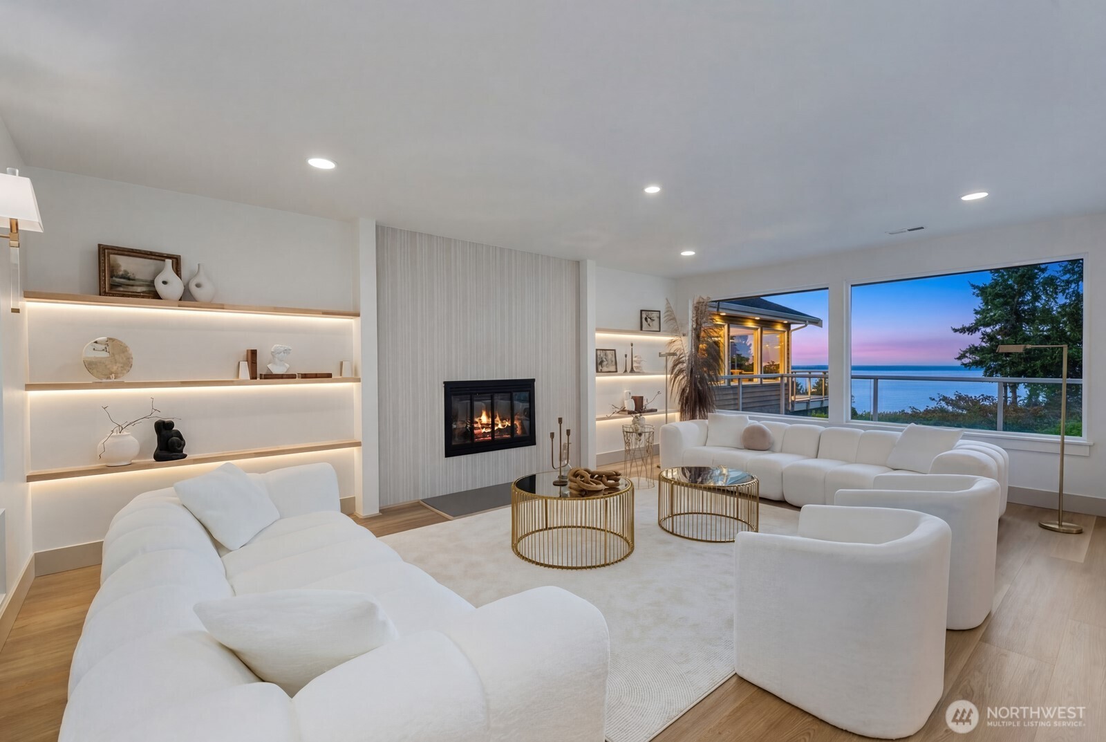 16858 76th Avenue W, Edmonds, WA 98026