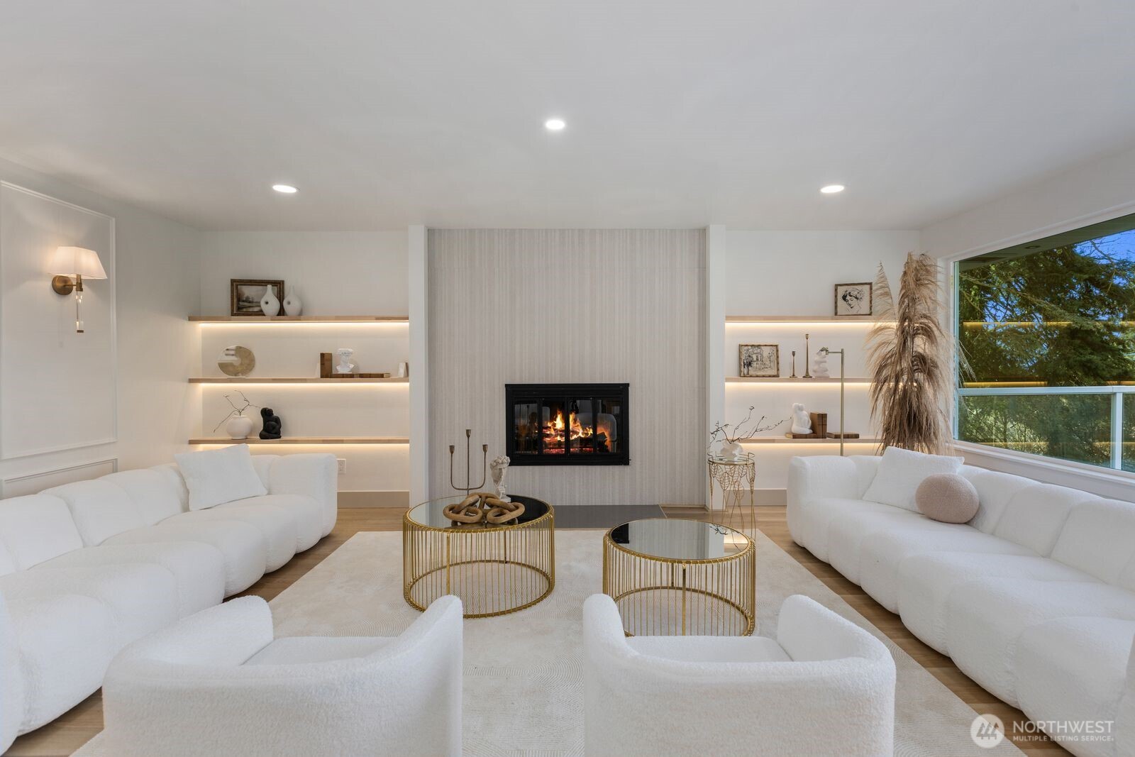 16858 76th Avenue W, Edmonds, WA 98026