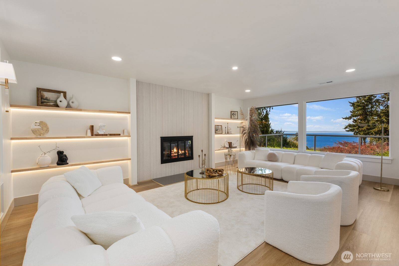 16858 76th Avenue W, Edmonds, WA 98026