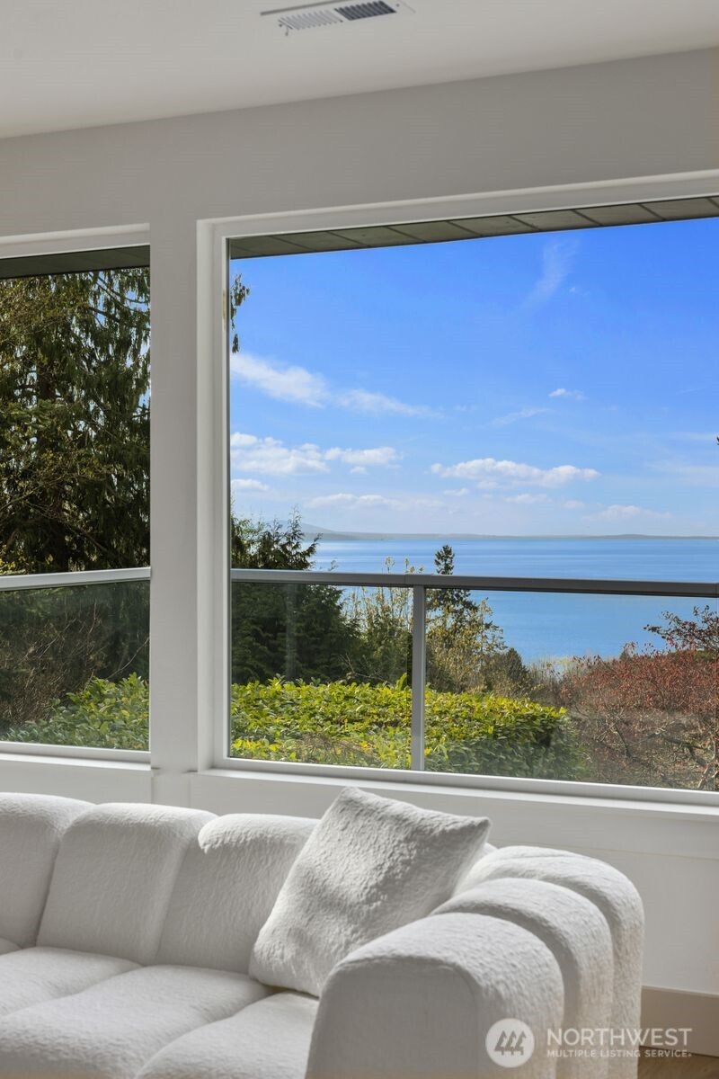 16858 76th Avenue W, Edmonds, WA 98026