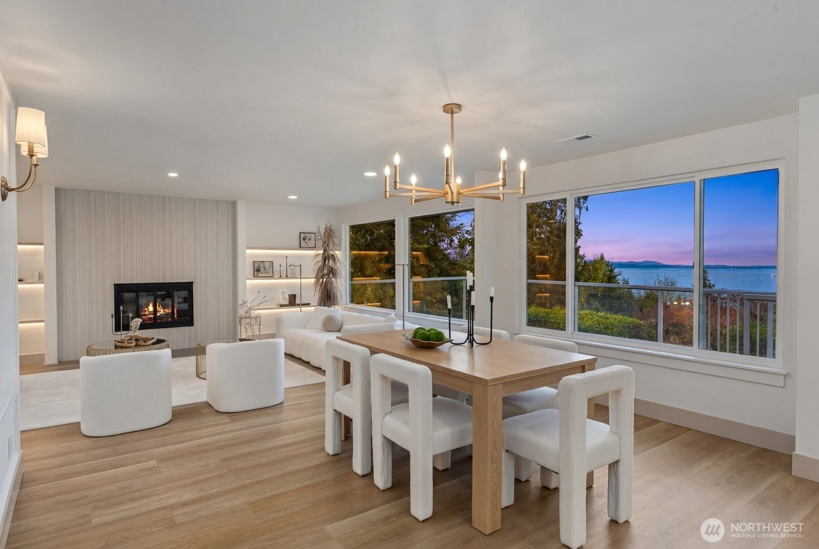 16858 76th Avenue W, Edmonds, WA 98026