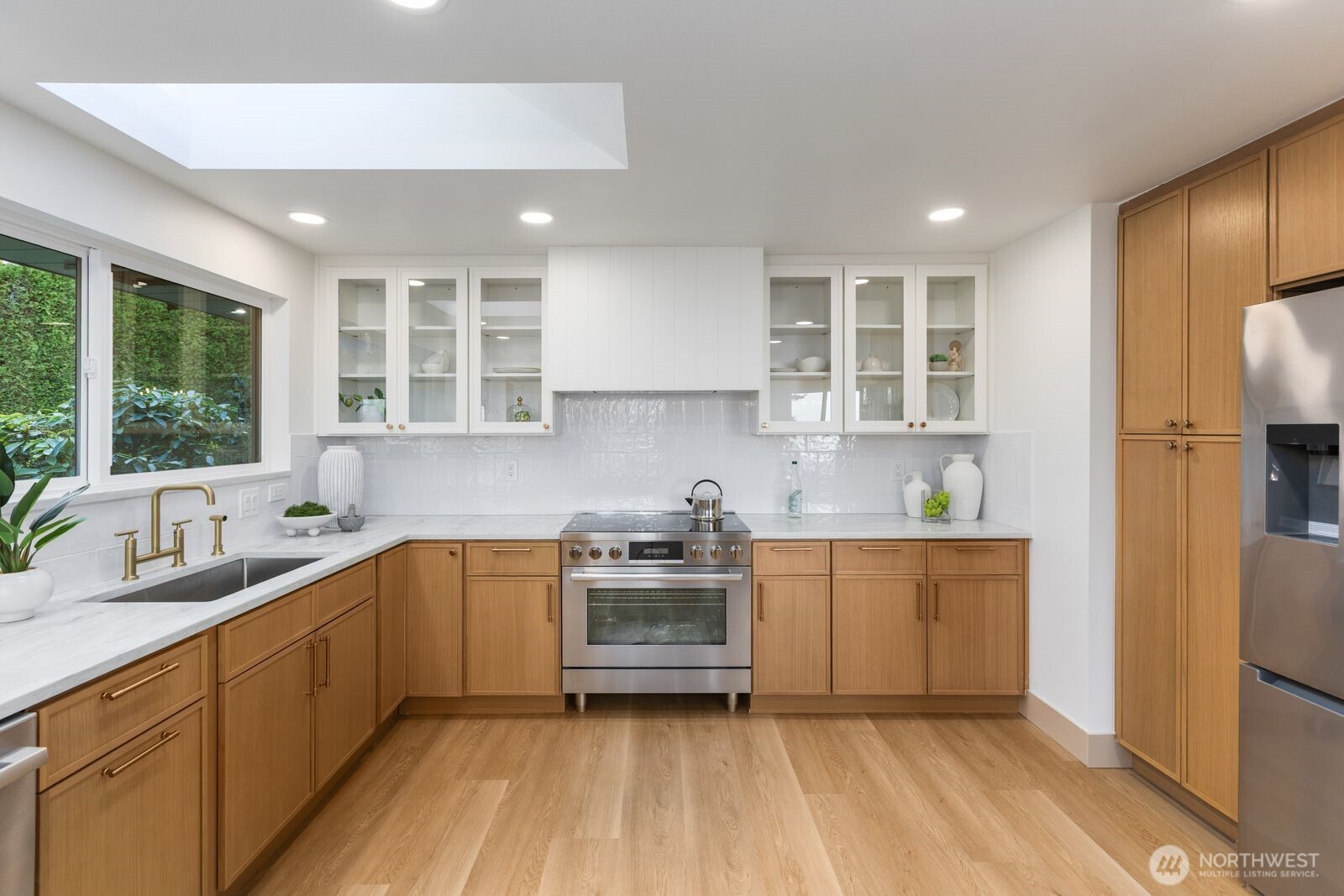 16858 76th Avenue W, Edmonds, WA 98026