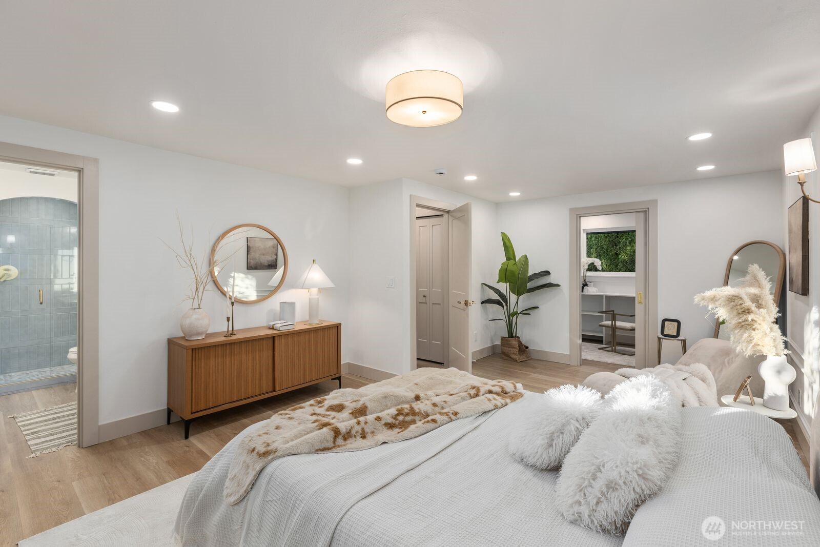 16858 76th Avenue W, Edmonds, WA 98026