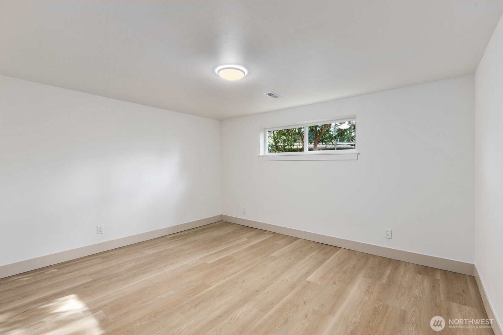 16858 76th Avenue W, Edmonds, WA 98026