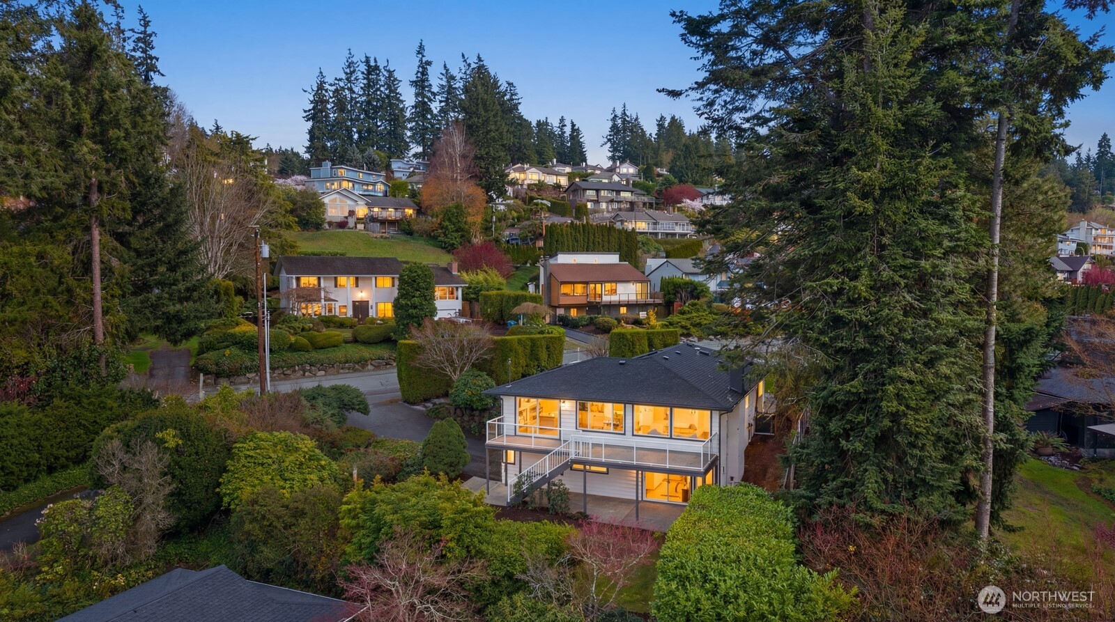 16858 76th Avenue W, Edmonds, WA 98026