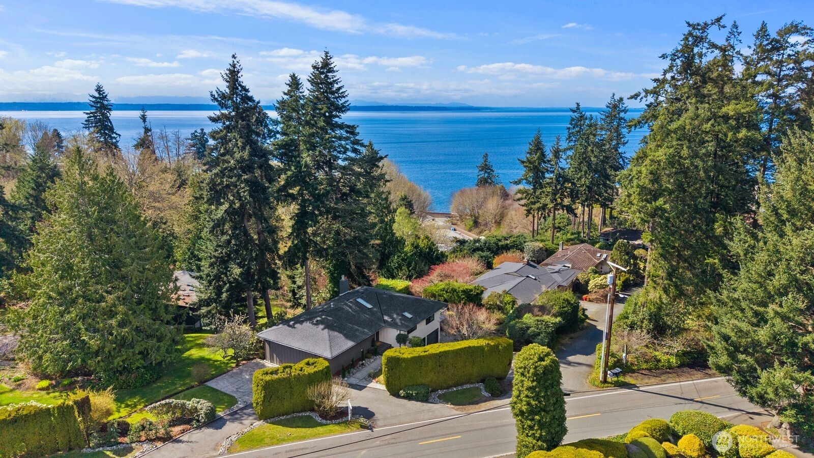 16858 76th Avenue W, Edmonds, WA 98026