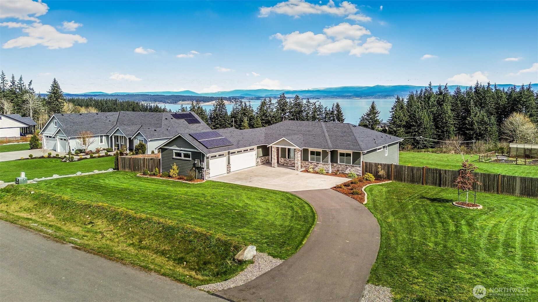 1395 Village Heights Place , Camano Island, WA 98282