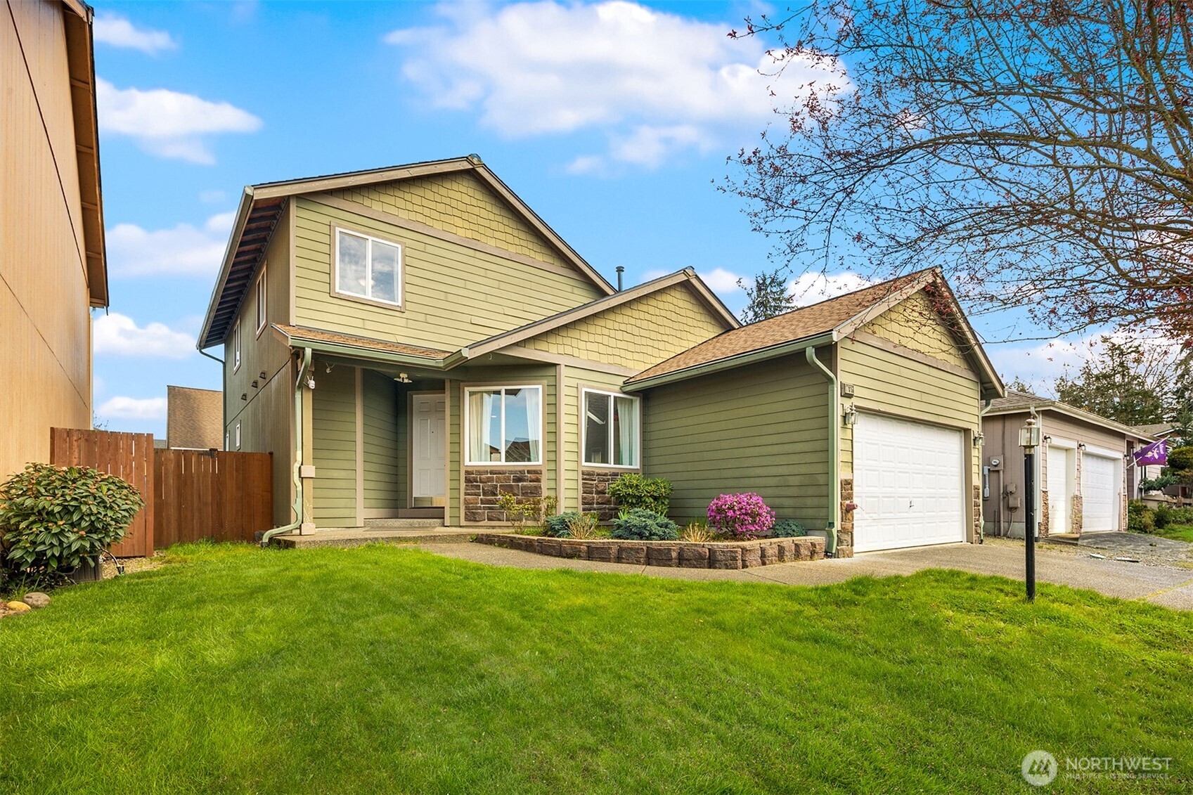 17915 25th Avenue E, Tacoma, WA 98445