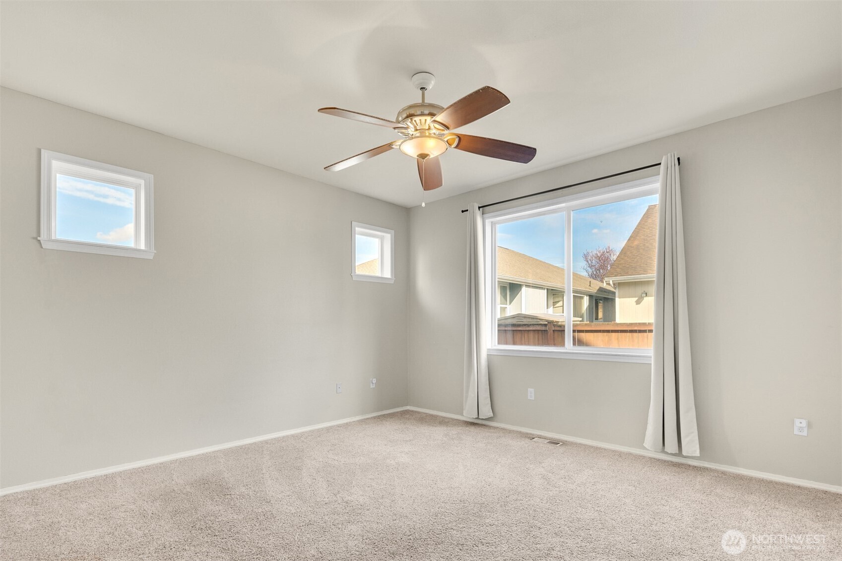 17915 25th Avenue E, Tacoma, WA 98445