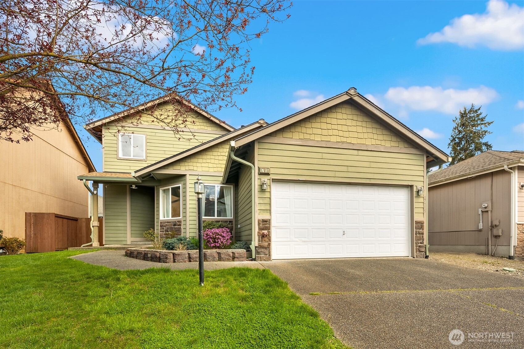 17915 25th Avenue E, Tacoma, WA 98445