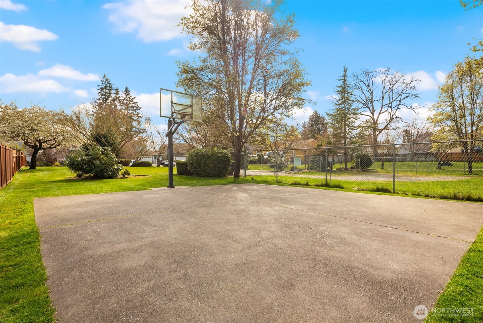 17915 25th Avenue E, Tacoma, WA 98445
