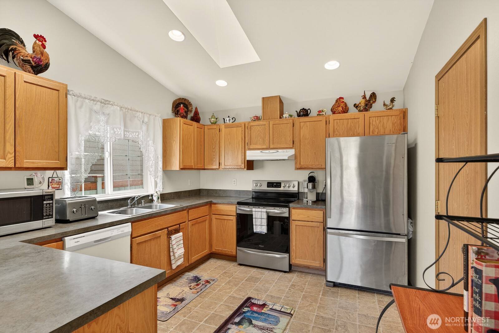 2303 256th St NW , Stanwood, WA 98292
