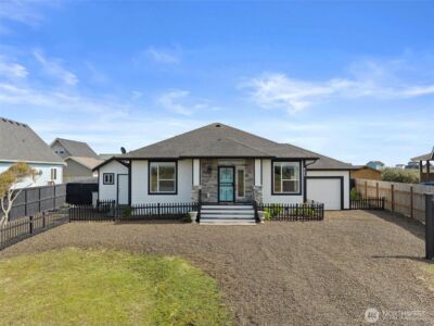 423 S Spinnaker Street SW, Ocean Shores, WA 98569 - Photo 1