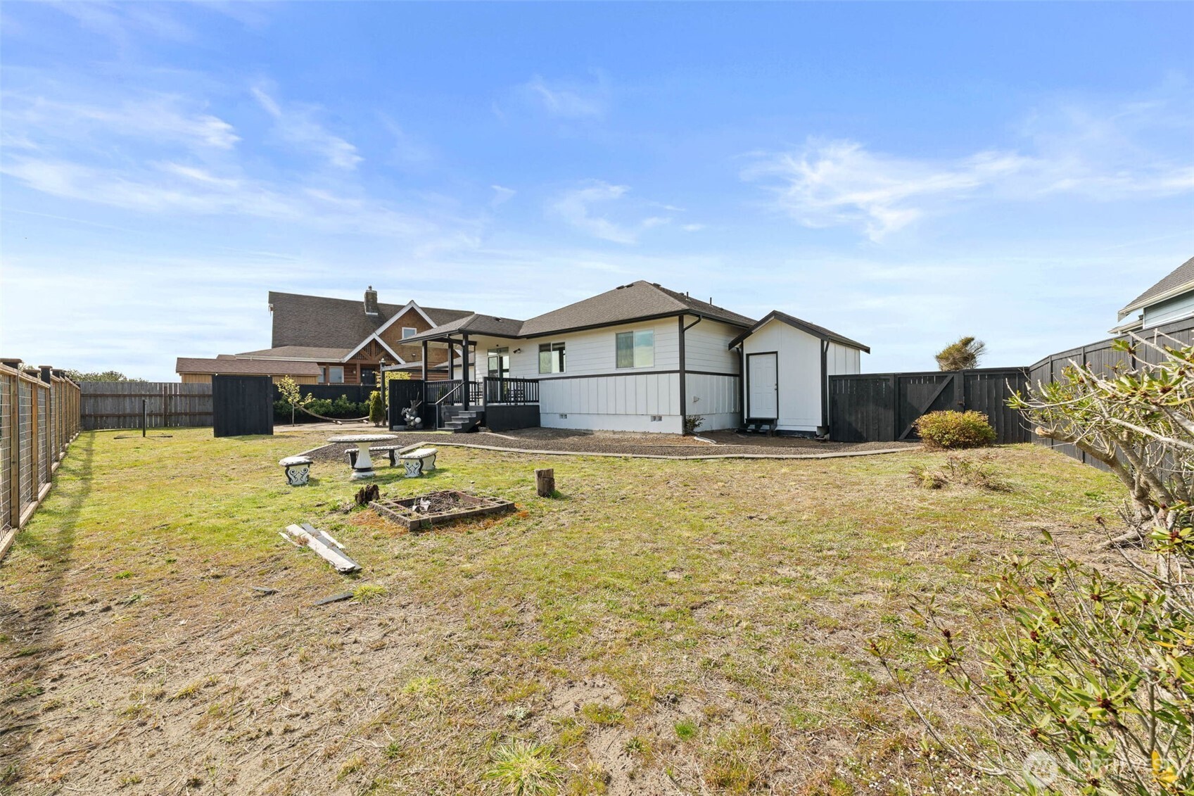 423 S Spinnaker Street SW, Ocean Shores, WA 98569