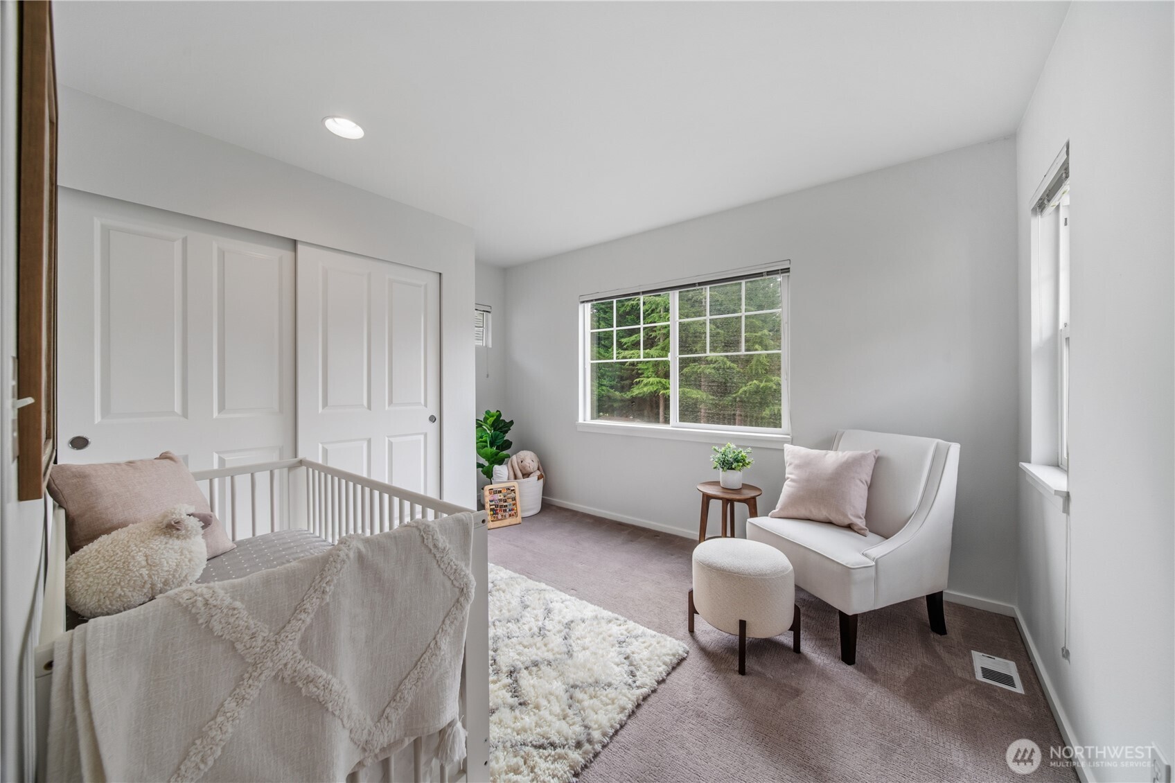 205 Newport Way NW #J1, Issaquah, WA 98027