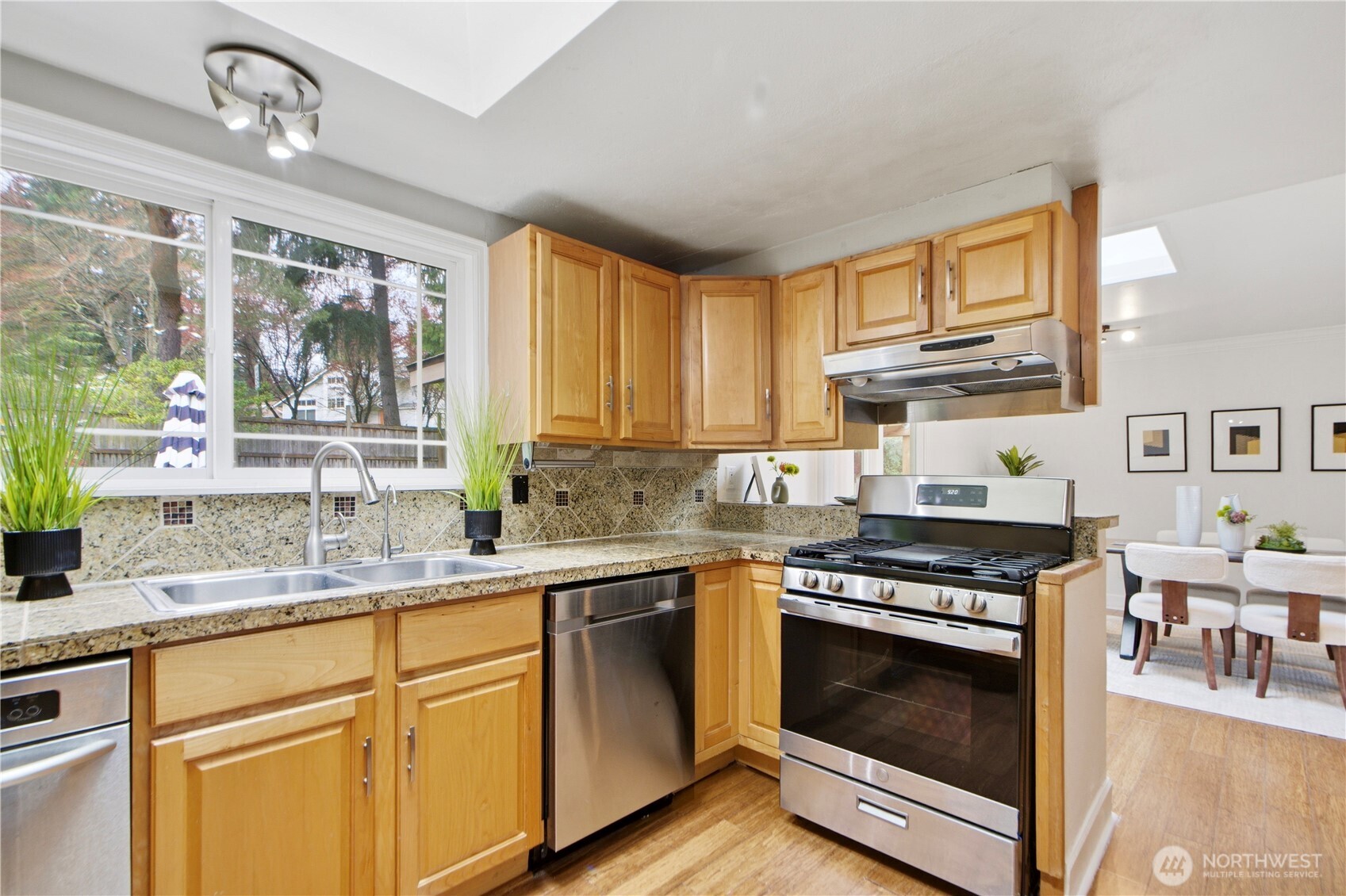 14341 109th Avenue NE, Kirkland, WA 98034