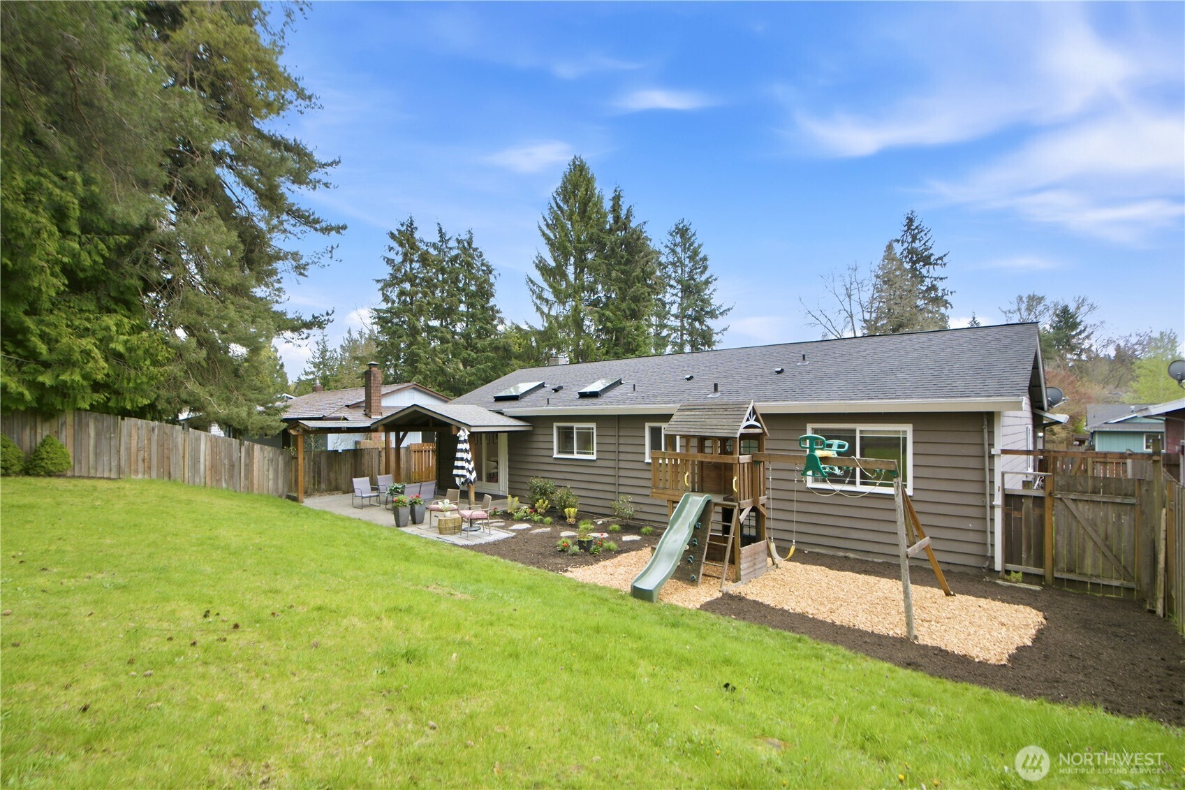 14341 109th Avenue NE, Kirkland, WA 98034