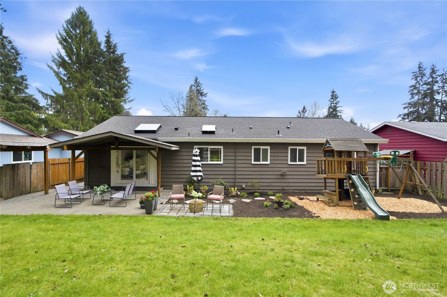 14341 109th Avenue NE, Kirkland, WA 98034