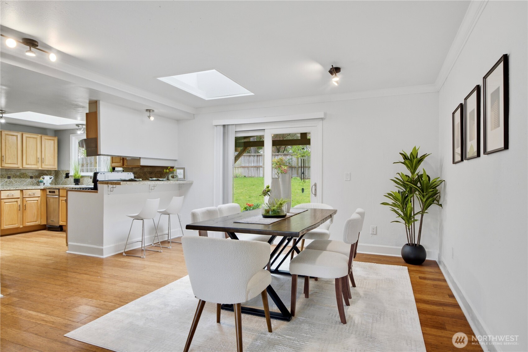 14341 109th Avenue NE, Kirkland, WA 98034