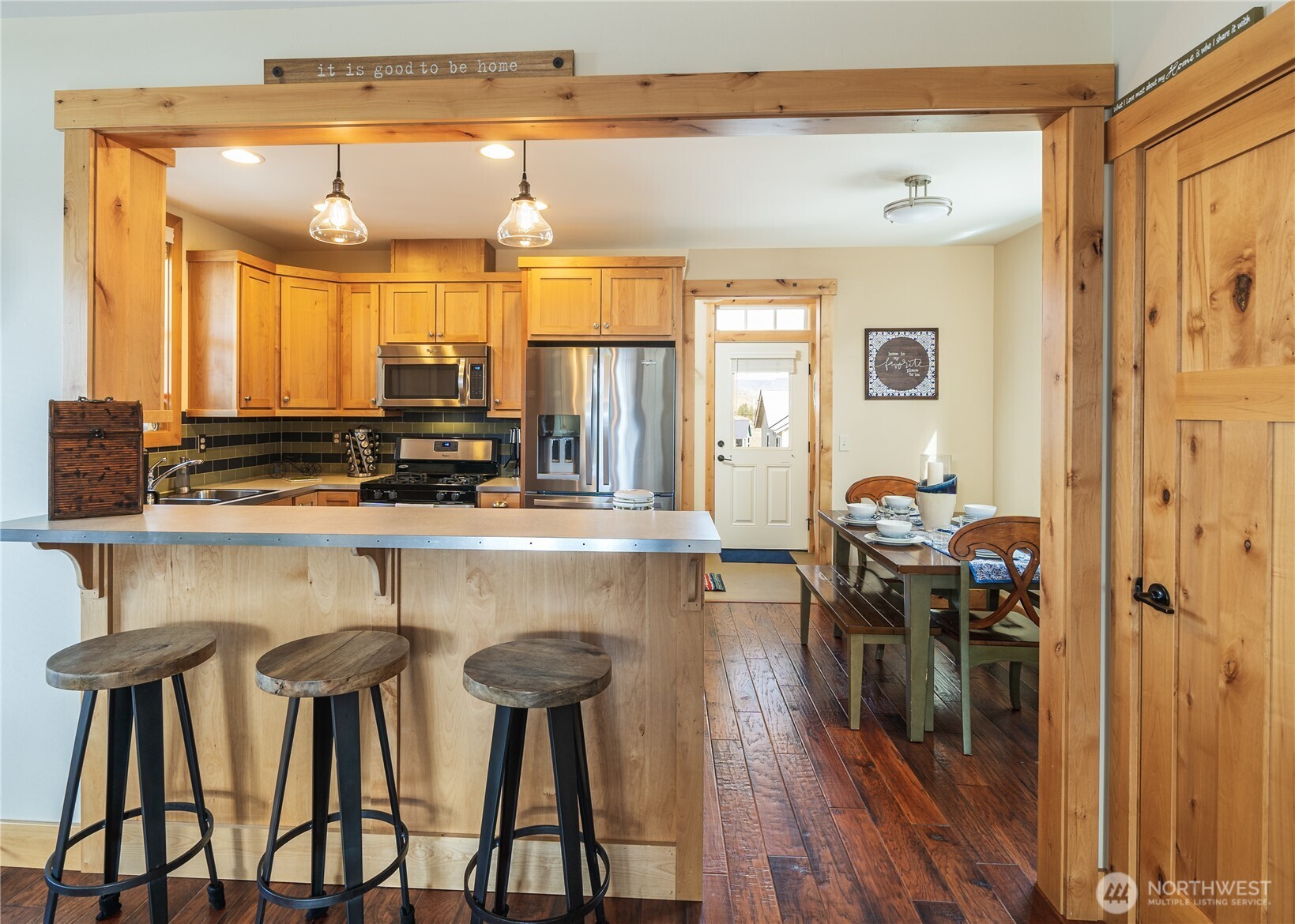 540 Porcupine Lane , Chelan, WA 98816