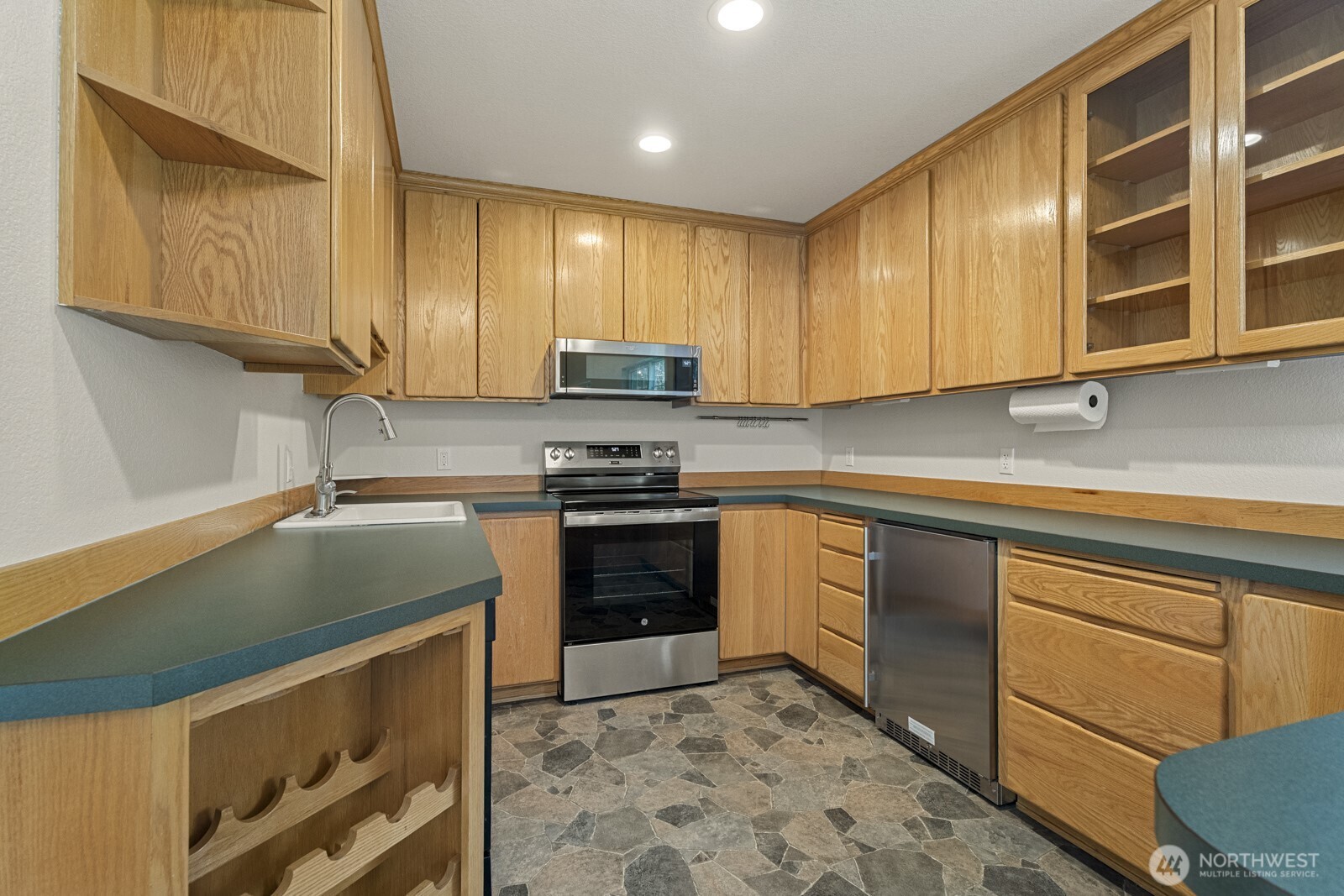 46302 SE Edgewick Road , North Bend, WA 98045