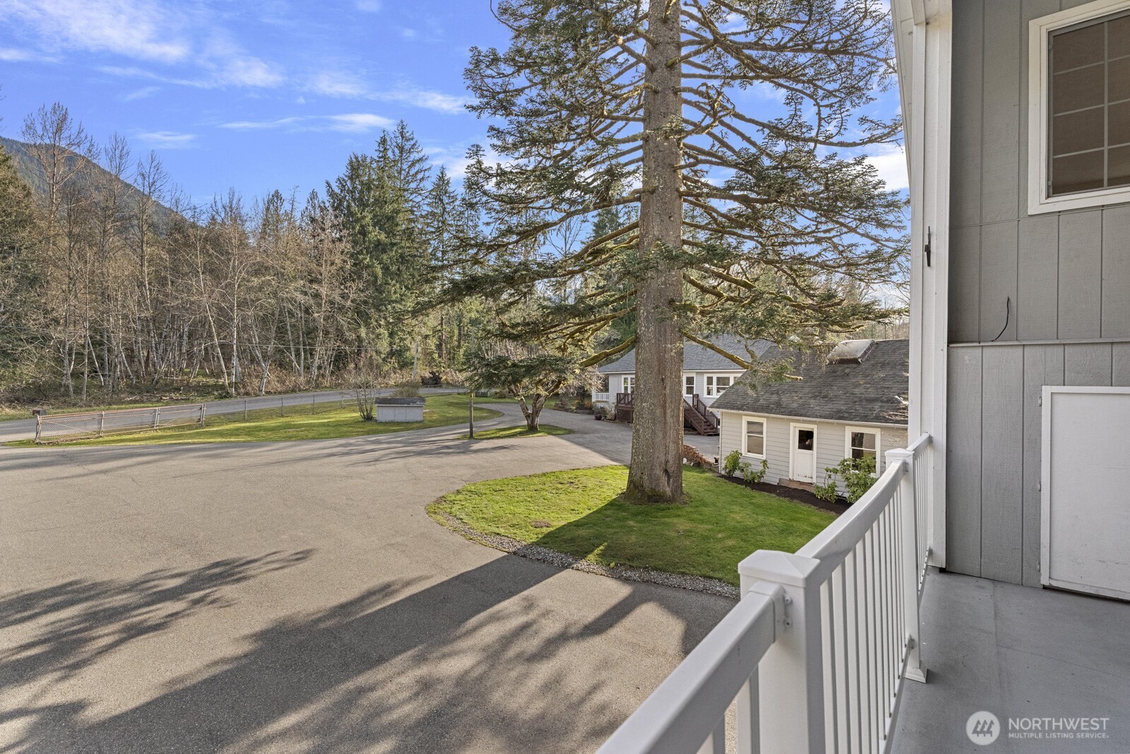 46302 SE Edgewick Road , North Bend, WA 98045