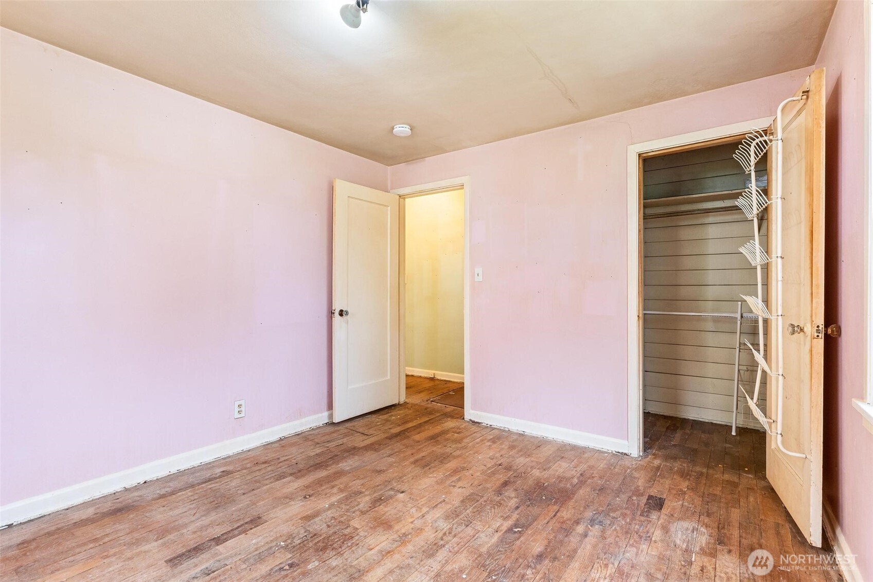 15620 5th Avenue NE, Shoreline, WA 98155-3807