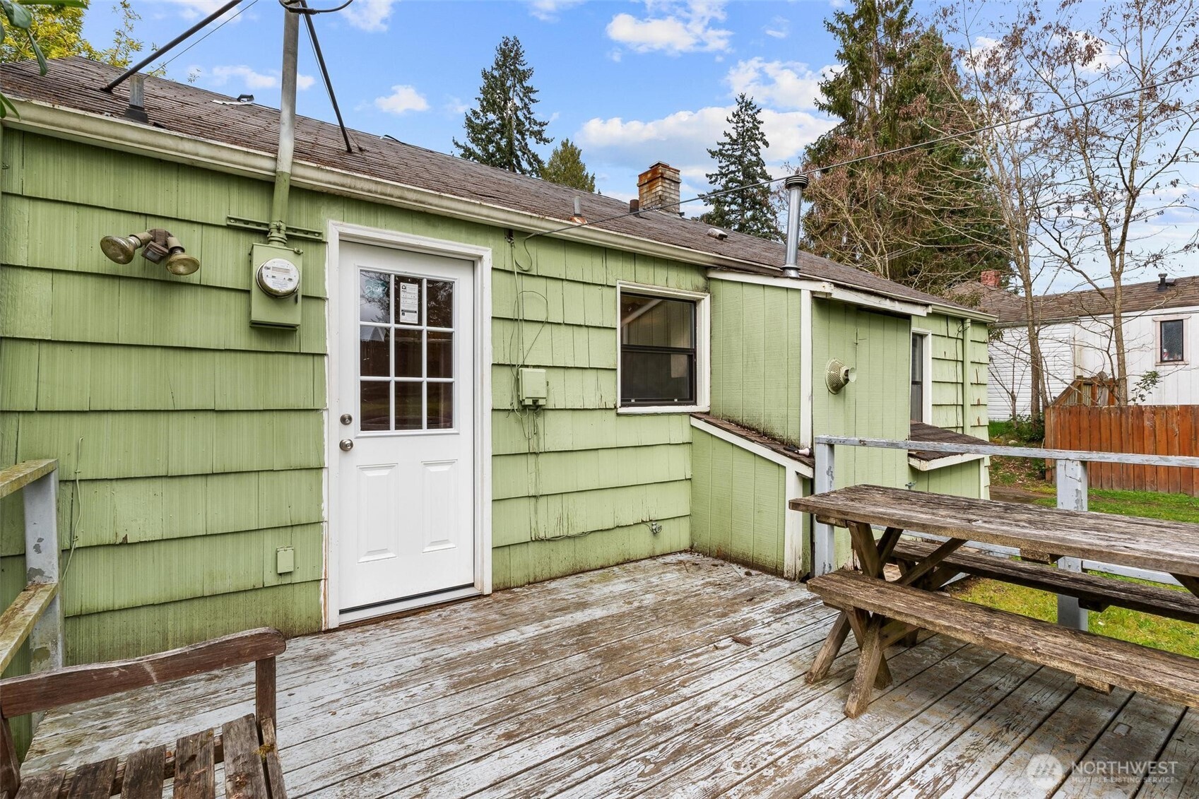 15620 5th Avenue NE, Shoreline, WA 98155-3807
