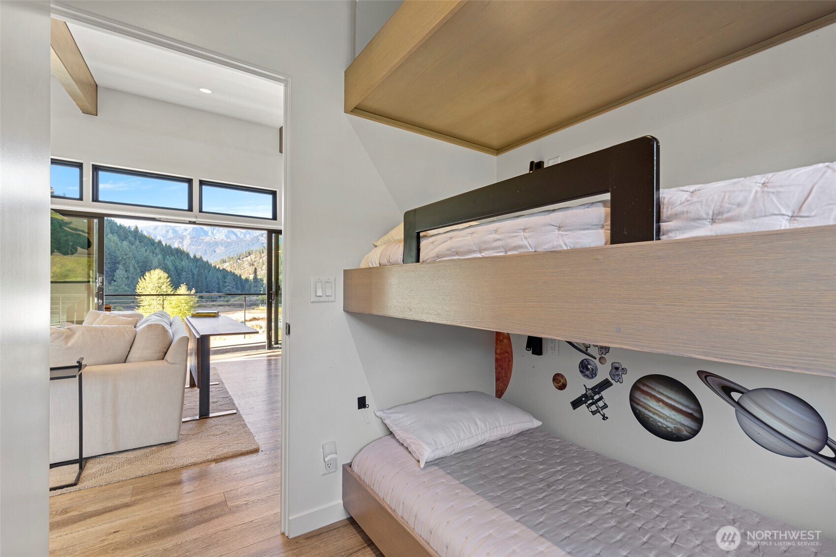 10695 Eagle Creek Road , Leavenworth, WA 98826