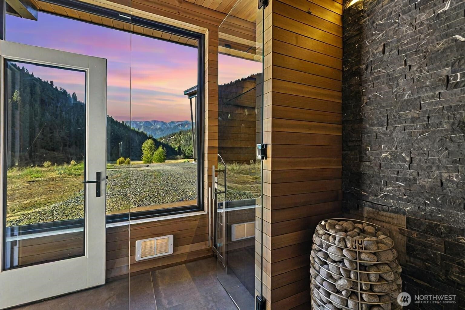 10695 Eagle Creek Road , Leavenworth, WA 98826