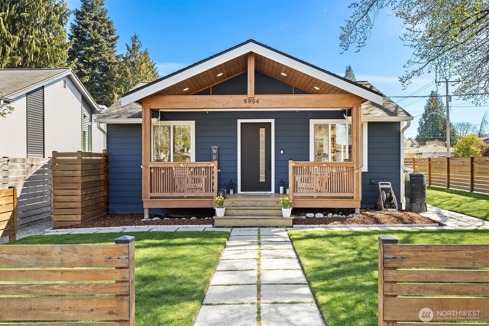 5954 SW 49th Ave #A, Seattle, WA 98136