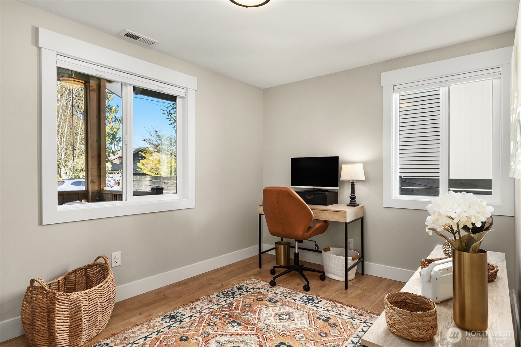 5954 SW 49th Ave #A, Seattle, WA 98136