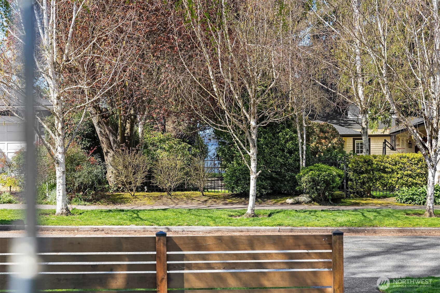 5954 SW 49th Ave #A, Seattle, WA 98136