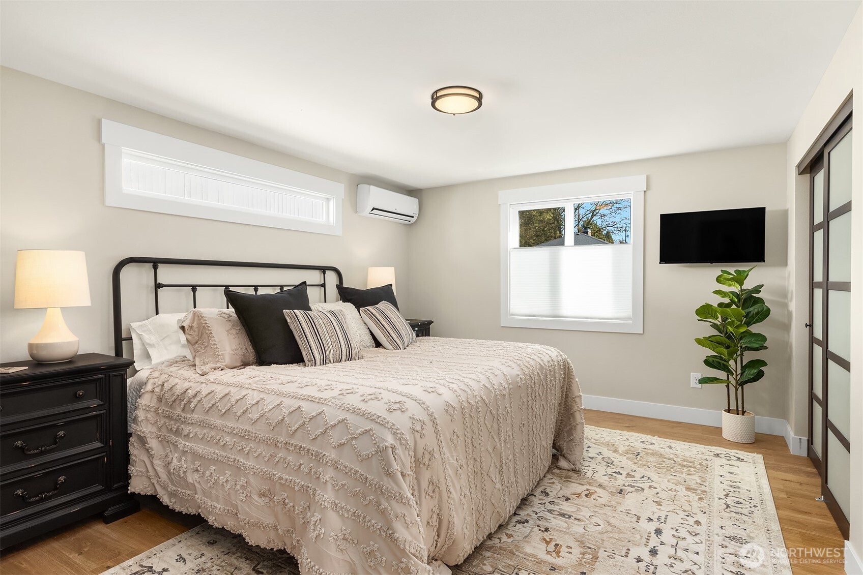 5954 SW 49th Ave #A, Seattle, WA 98136