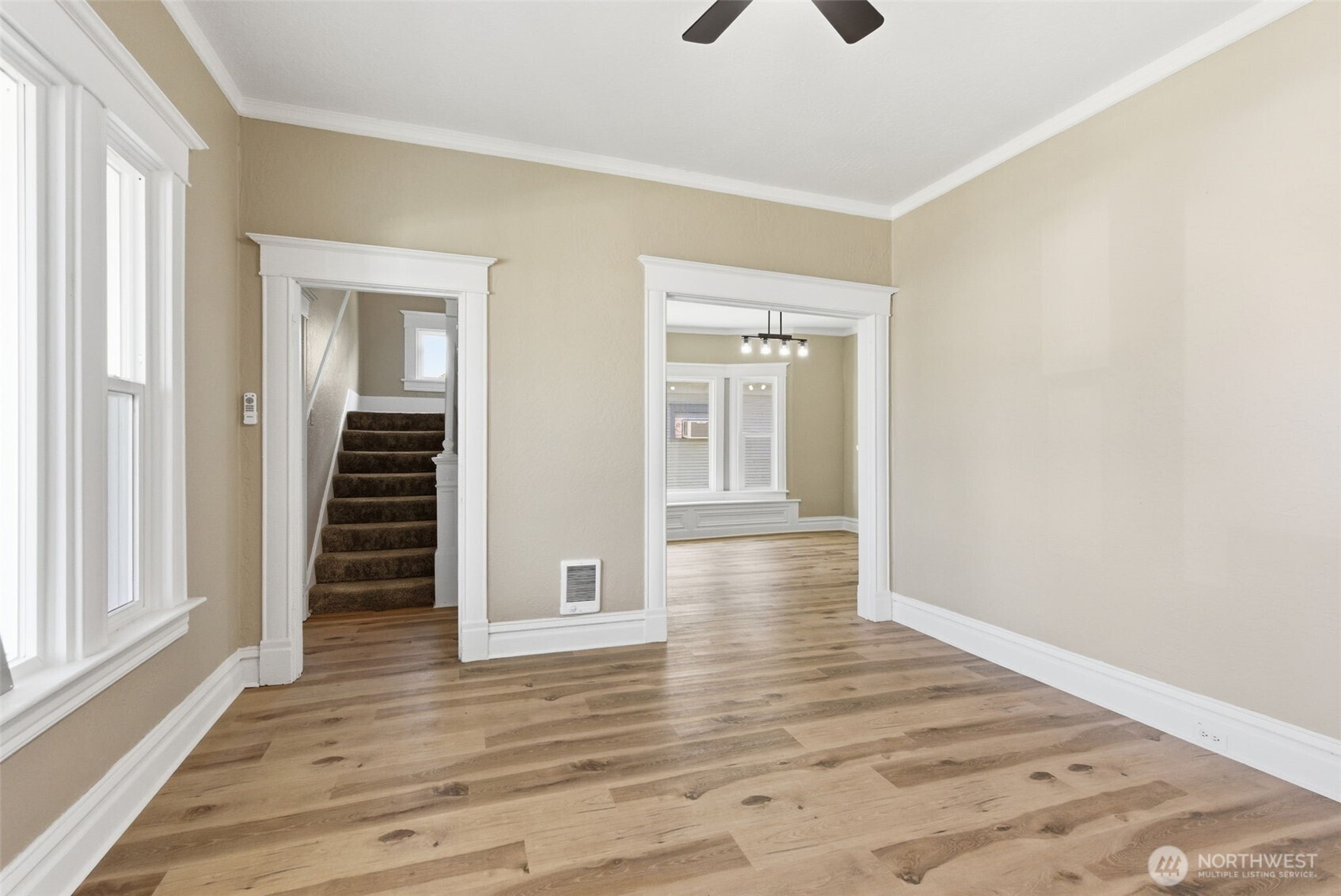 1621 W Knox Avenue , Spokane, WA 99205