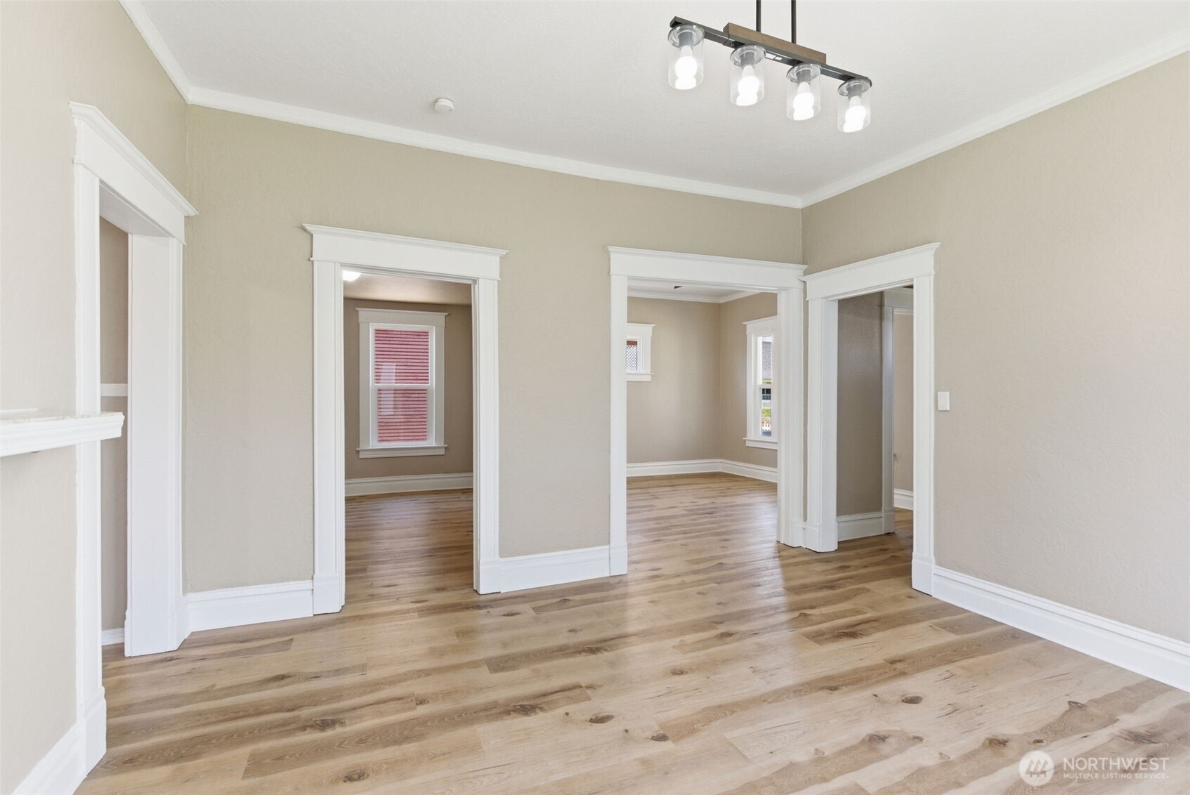 1621 W Knox Avenue , Spokane, WA 99205