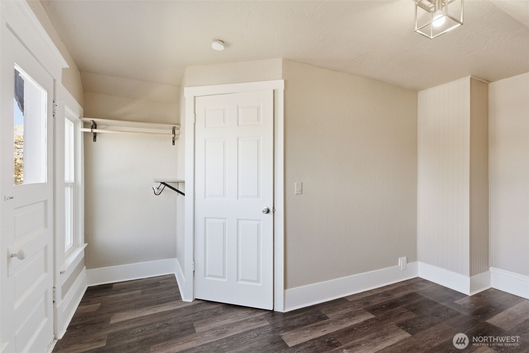 1621 W Knox Avenue , Spokane, WA 99205