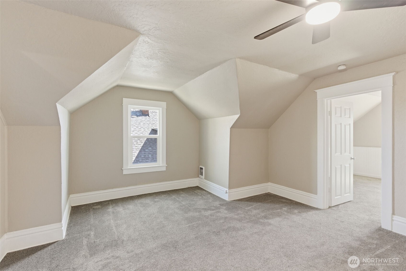 1621 W Knox Avenue , Spokane, WA 99205