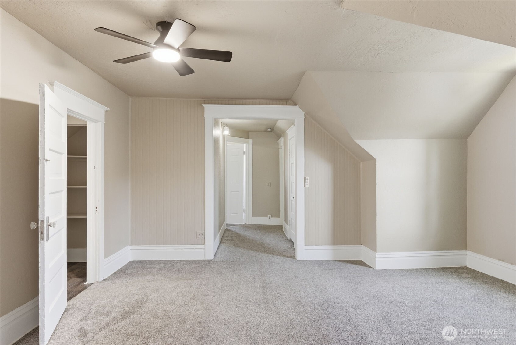 1621 W Knox Avenue , Spokane, WA 99205