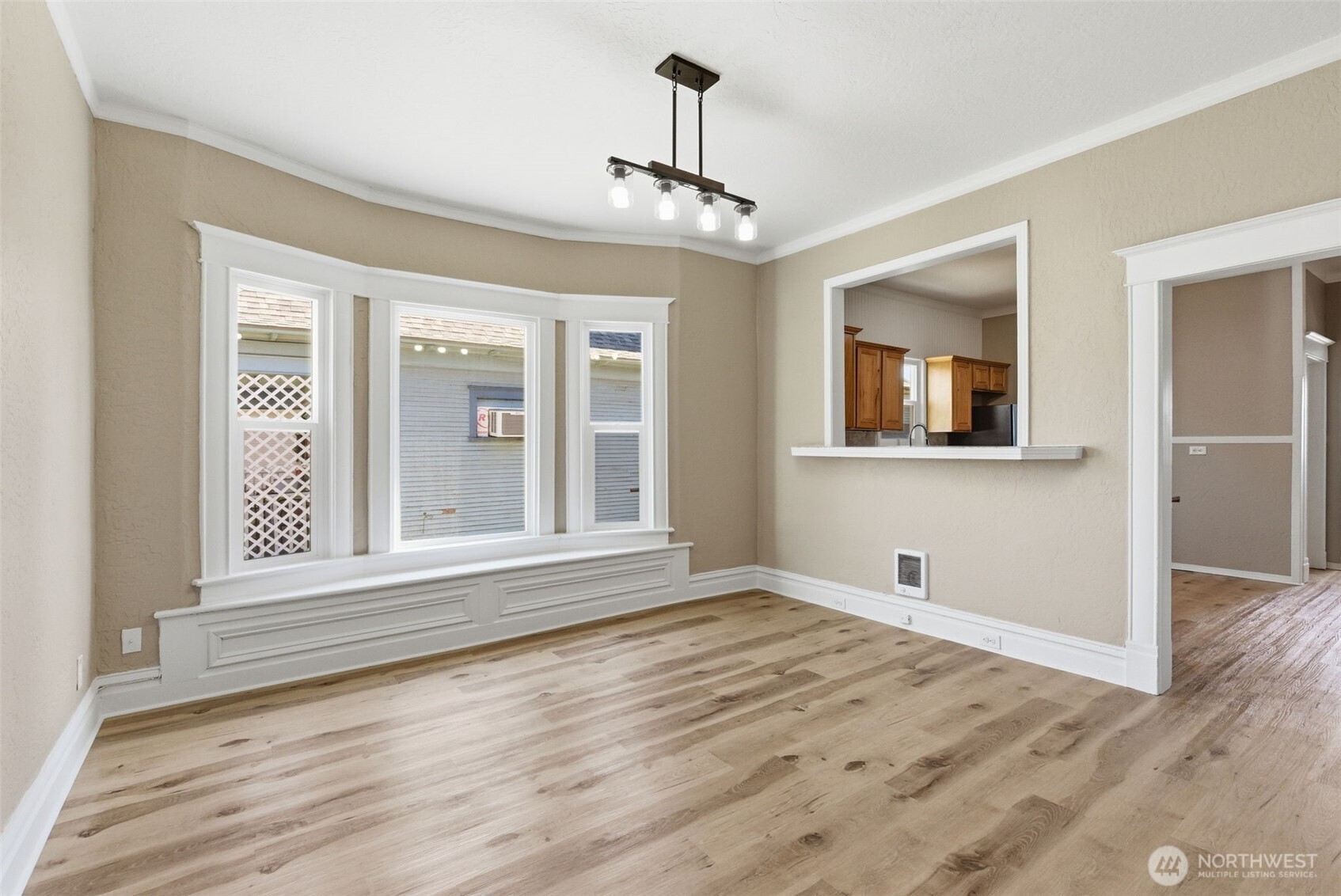 1621 W Knox Avenue , Spokane, WA 99205