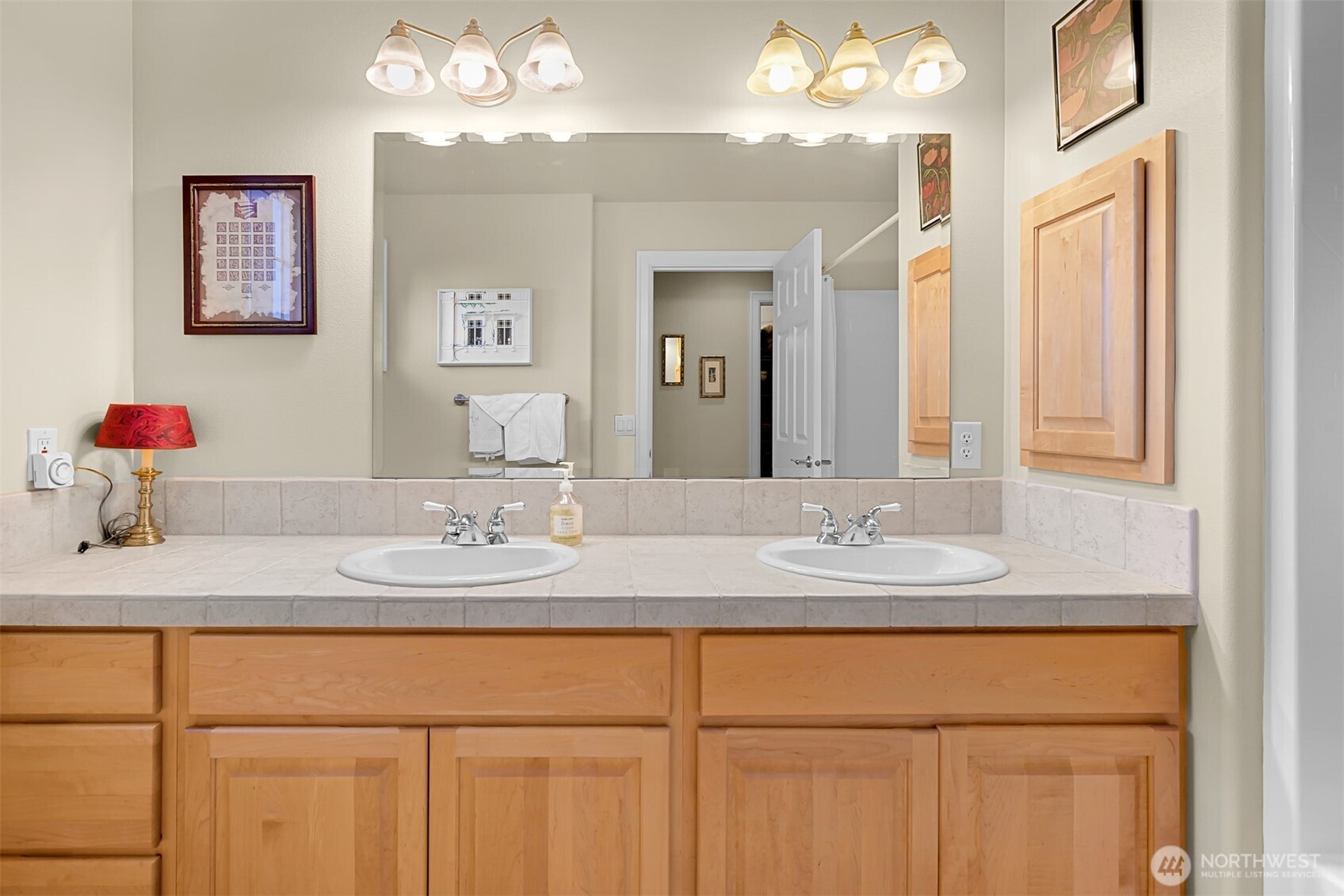 4200 Parkhurst Drive , Bellingham, WA 98229