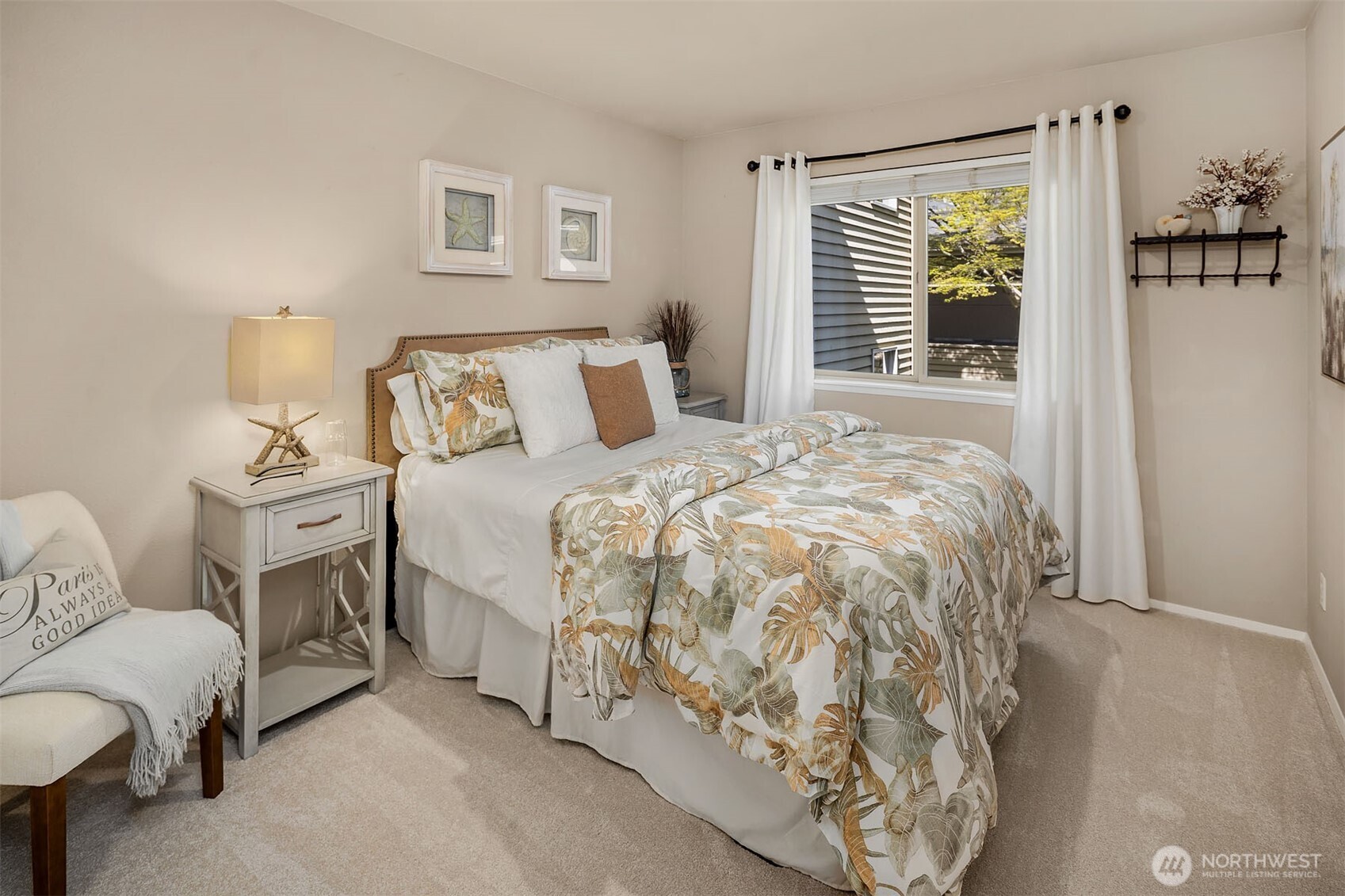 605 5th Street #B-201, Kirkland, WA 98033